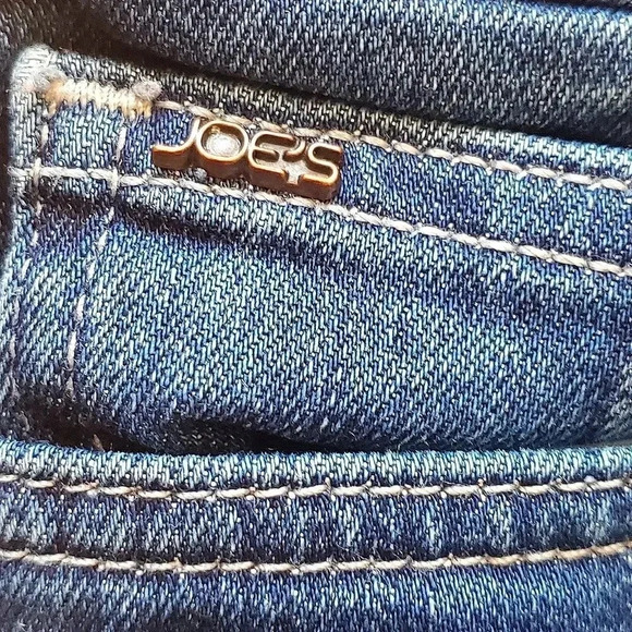 Joe's Jeans Honey fit, medium blue wash Size 27 - Picture 5 of 6